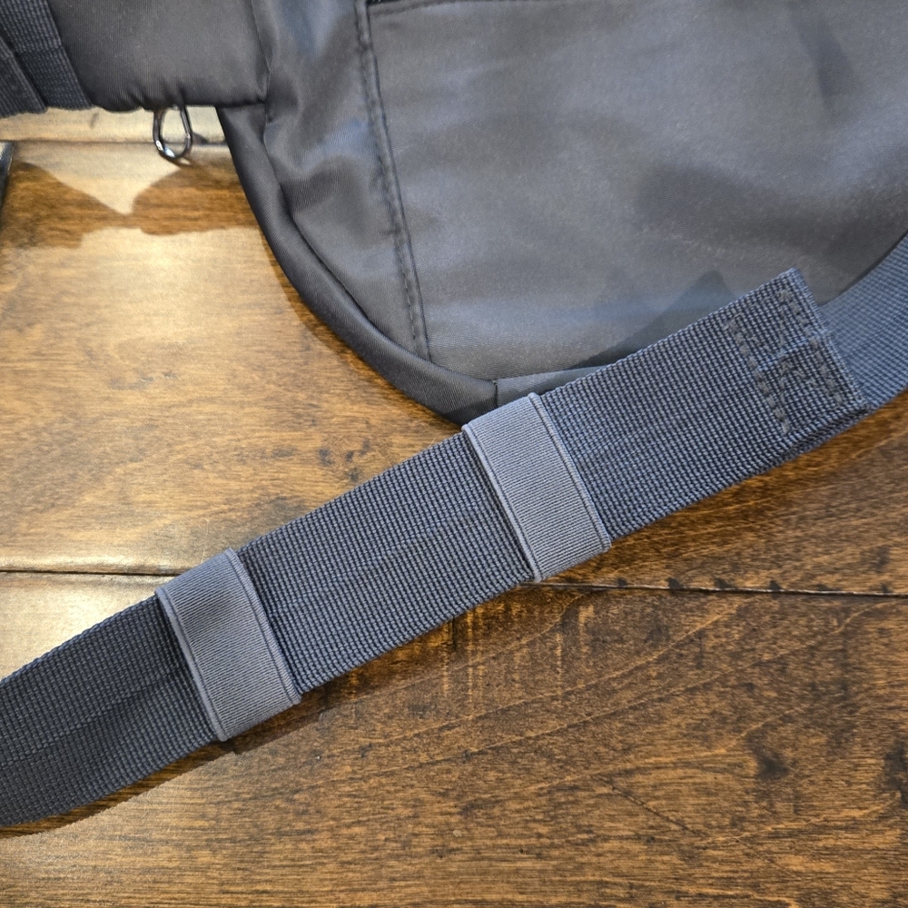 NWT Foldie Crossbody Bag Grey - Picture 7 of 10